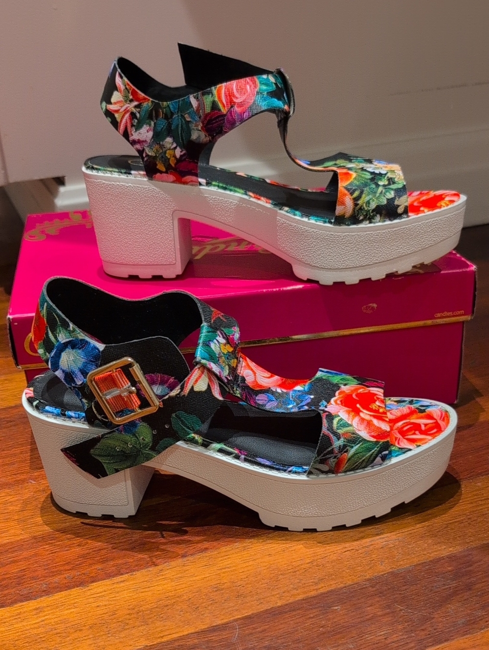 Candie's Floral Platform Sandals in Multicolor Floral With White Base